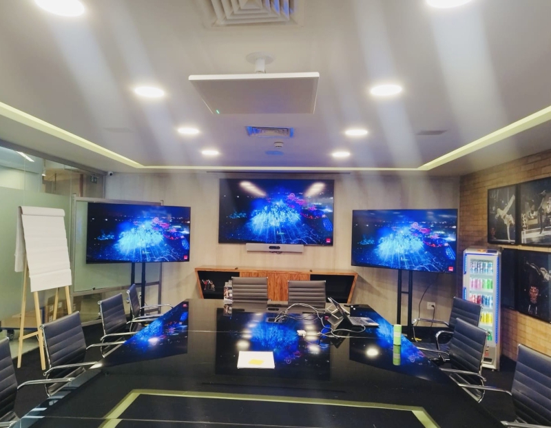 Espaço e Salas Multimídia